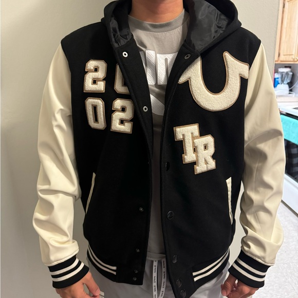 New - Picture 4 of 5